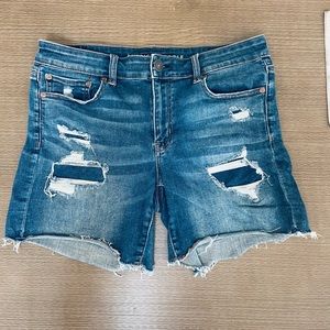 American Eagle MIDI shorts